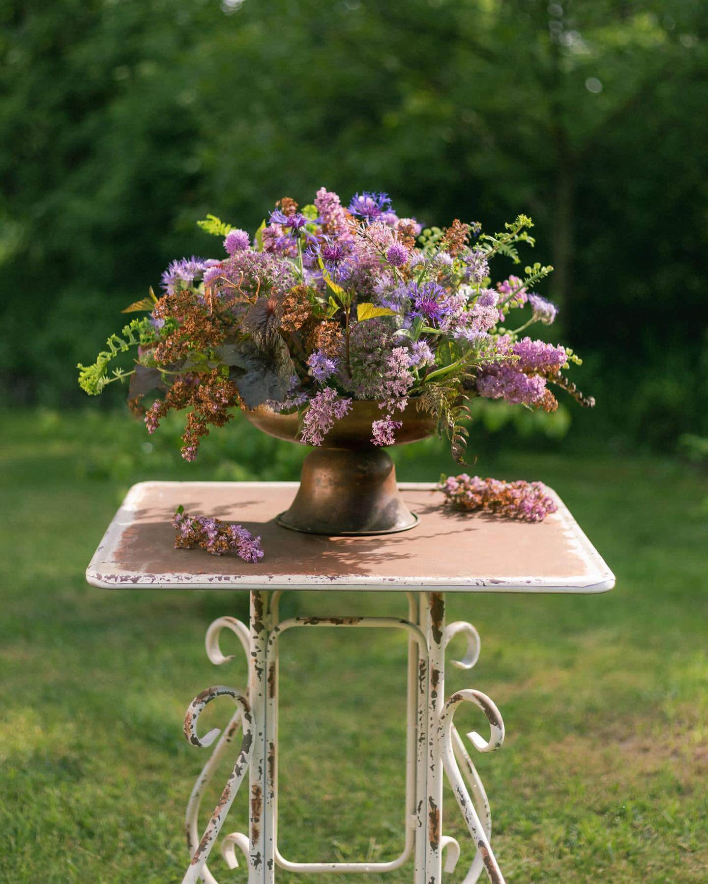 Stolik metalowy postarzany Garden Green - kwadratowy stolik prowansalski