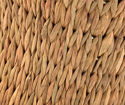 Stolik Boho z trawy morskiej - okrągły stolik pleciony w naturalnym stylu